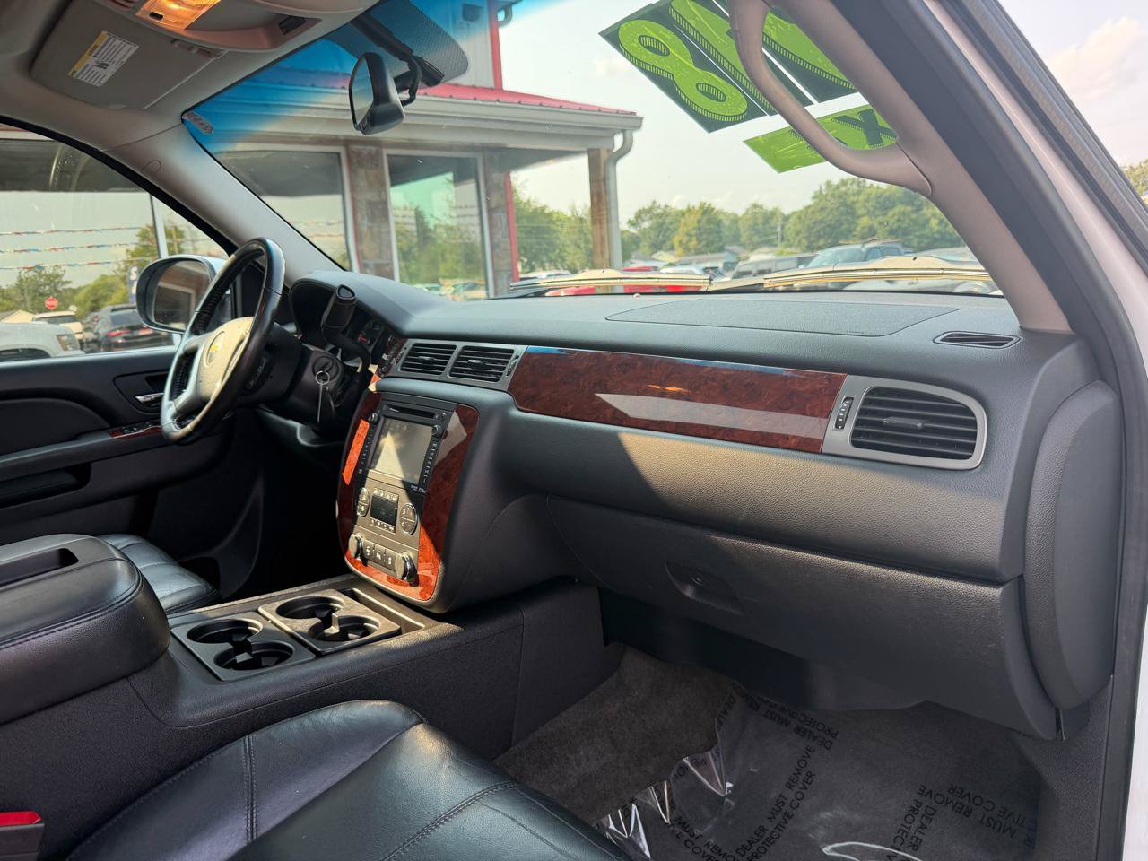 Used 2012 Chevrolet Suburban LT AWD/4WD image 27