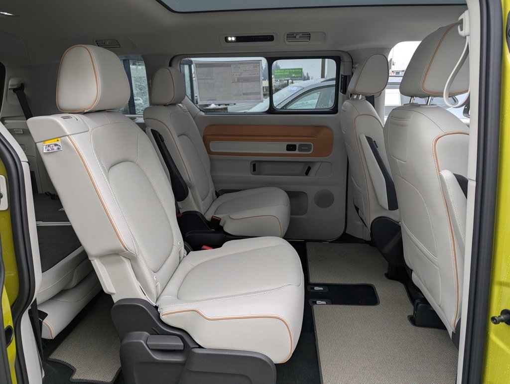 New 2025 Volkswagen ID. Buzz Pro S Plus image 36