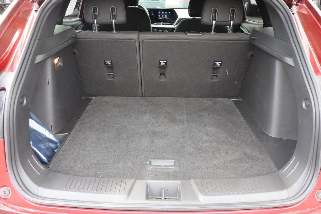 Used 2024 Chevrolet Trax RS w/ Driver Confidence Package FWD image 22