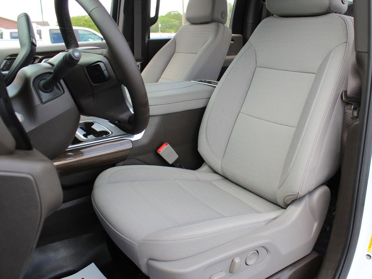 Used 2024 Chevrolet Silverado 2500 LT w/ Safety Package image 35