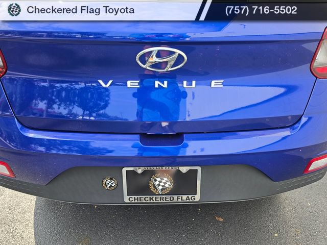 Used 2024 Hyundai Venue SEL FWD image 13