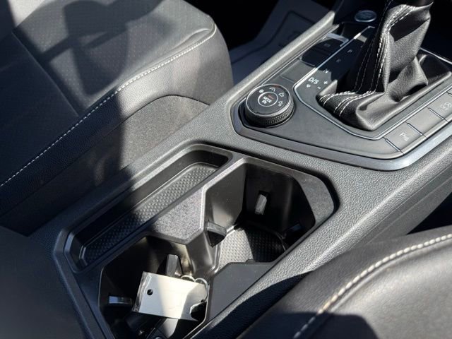Used 2021 Volkswagen Tiguan SE R-Line AWD/4WD image 85