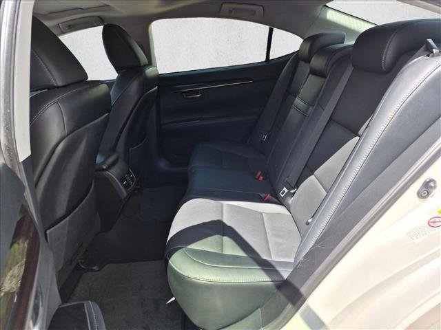 Used 2016 Lexus ES 350 w/ Navigation System Package FWD image 17