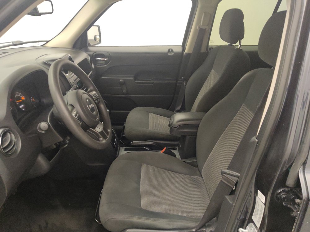 Used 2016 Jeep Patriot Sport FWD image 17