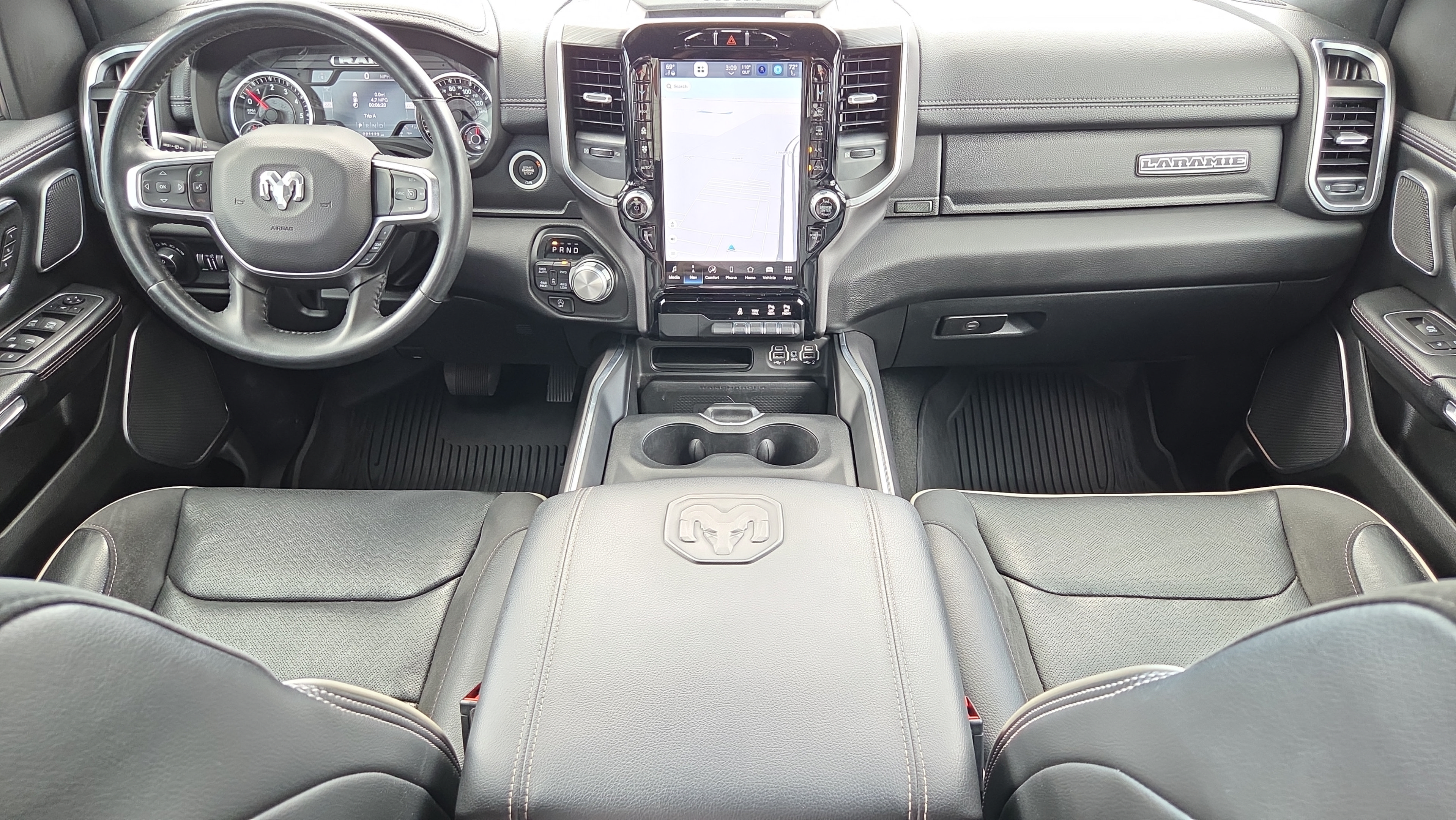 Used 2023 RAM 1500 Laramie AWD/4WD image 14