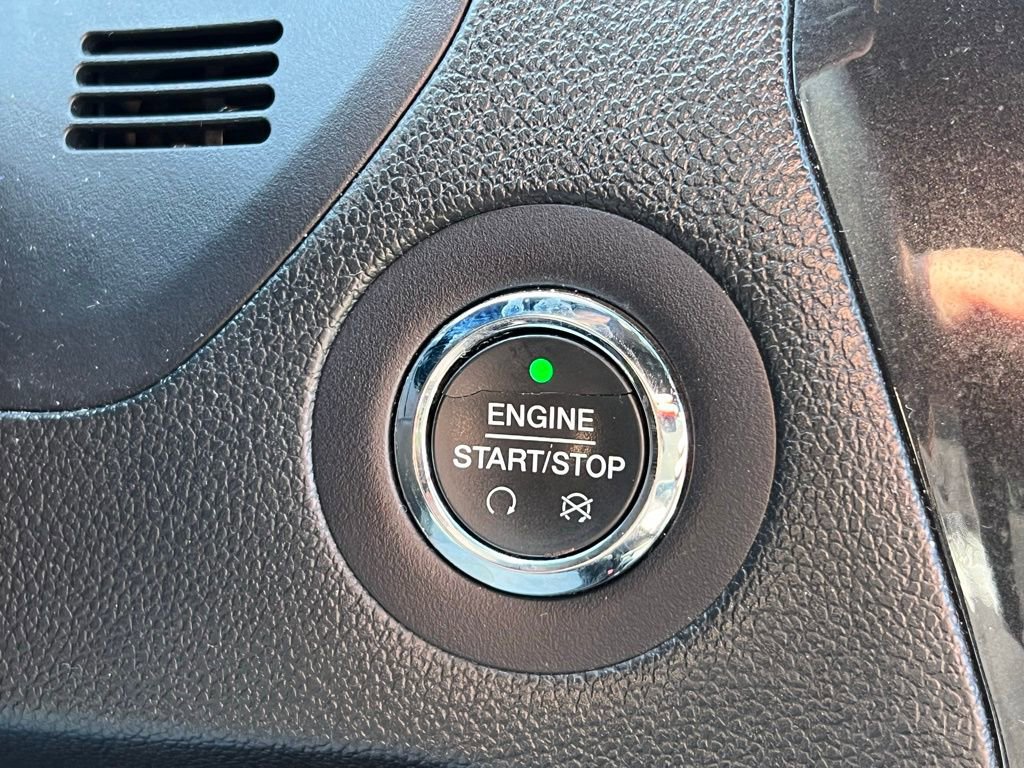 Used 2017 Ford Explorer XLT w/ Equipment Group 202A image 32