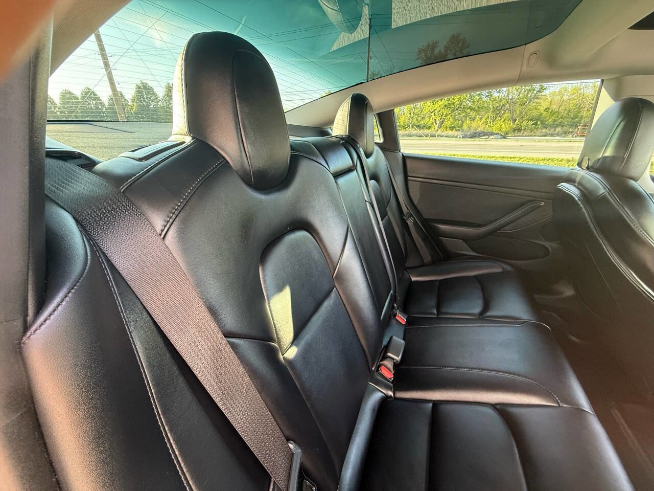 Used 2022 Tesla Model 3 Long Range AWD/4WD image 30
