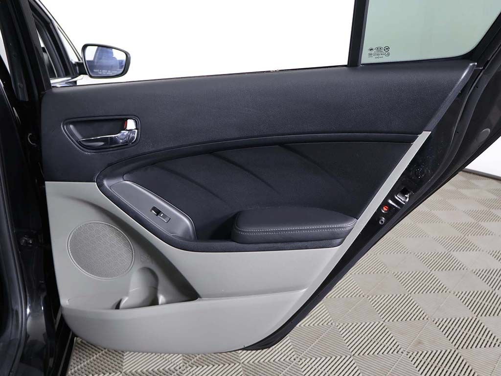 Used 2015 Kia Forte LX FWD image 20