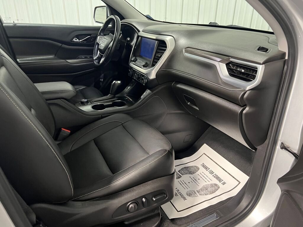 Used 2018 GMC Acadia SLT image 4