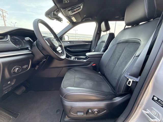 New 2026 Jeep Grand Cherokee Laredo image 8