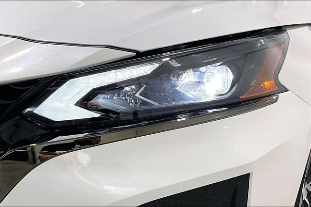 Used 2024 Nissan Altima 2.5 SR AWD/4WD image 40