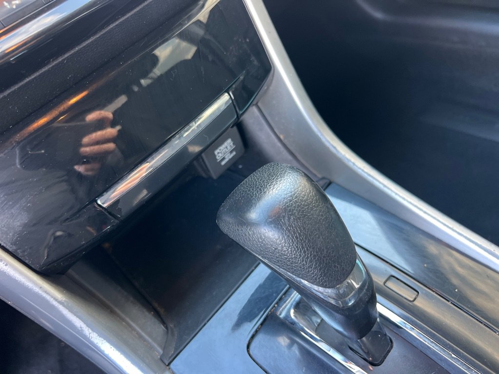 Used 2017 Honda Accord EX image 32