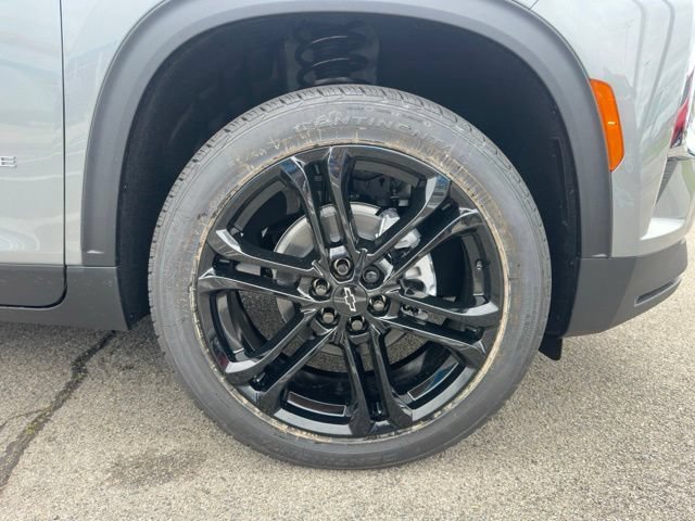New 2026 Chevrolet Traverse LT w/ Driver Confidence Package AWD/4WD image 6