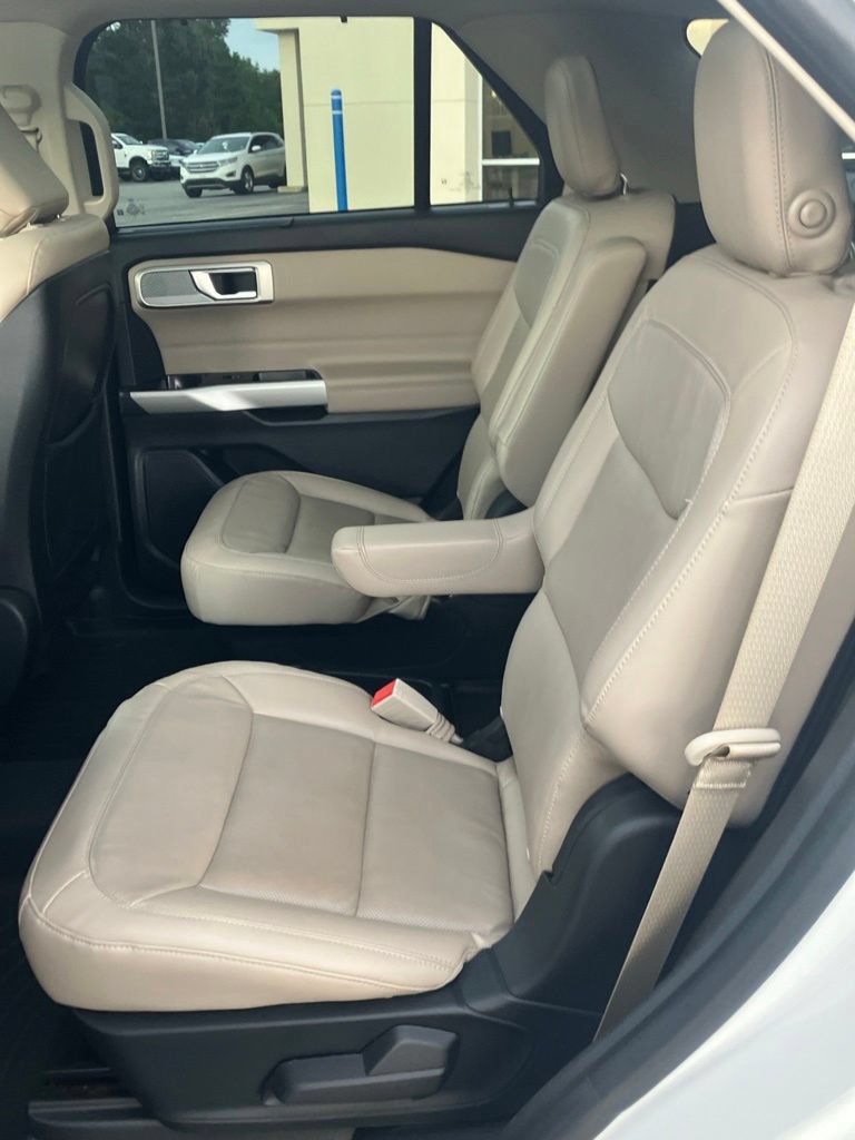 Used 2020 Ford Explorer Limited RWD image 6