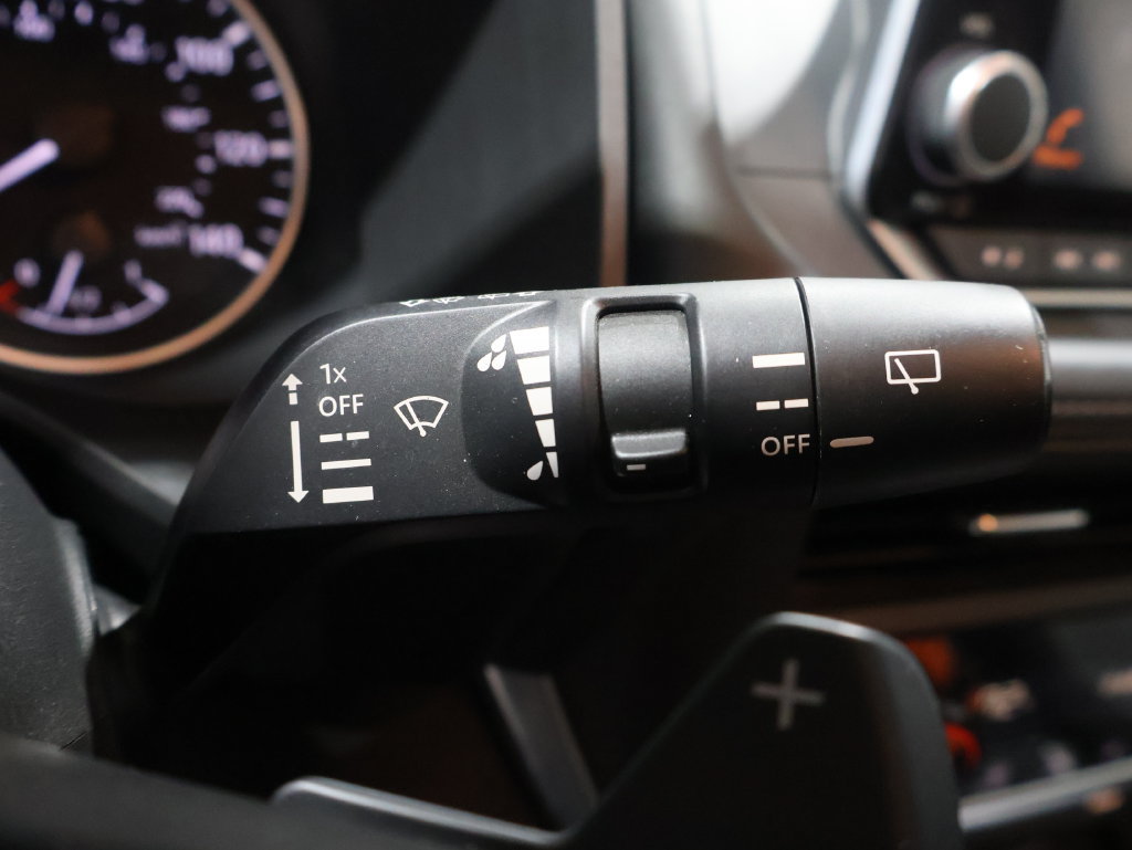 Used 2023 Nissan Rogue SV AWD/4WD image 39
