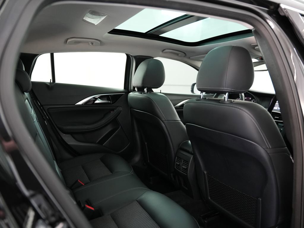 Used 2019 INFINITI QX30 w/ Navigation Package image 35