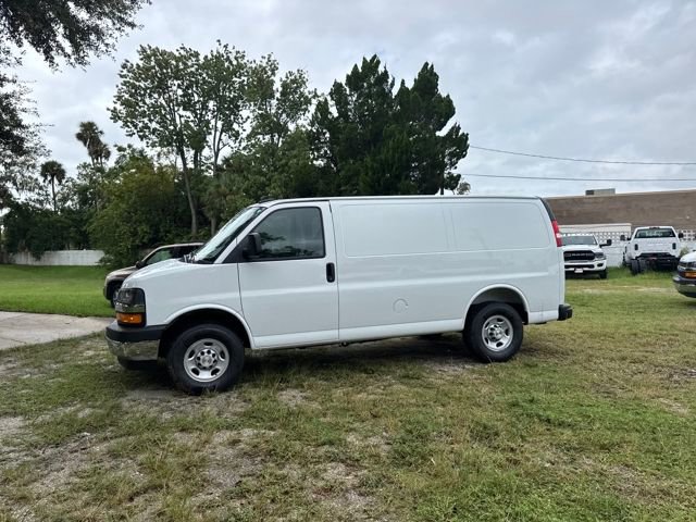 New 2025 Chevrolet Express 2500 Work Van 3D Cargo Van w/ Driver Convenience Package RWD image 5