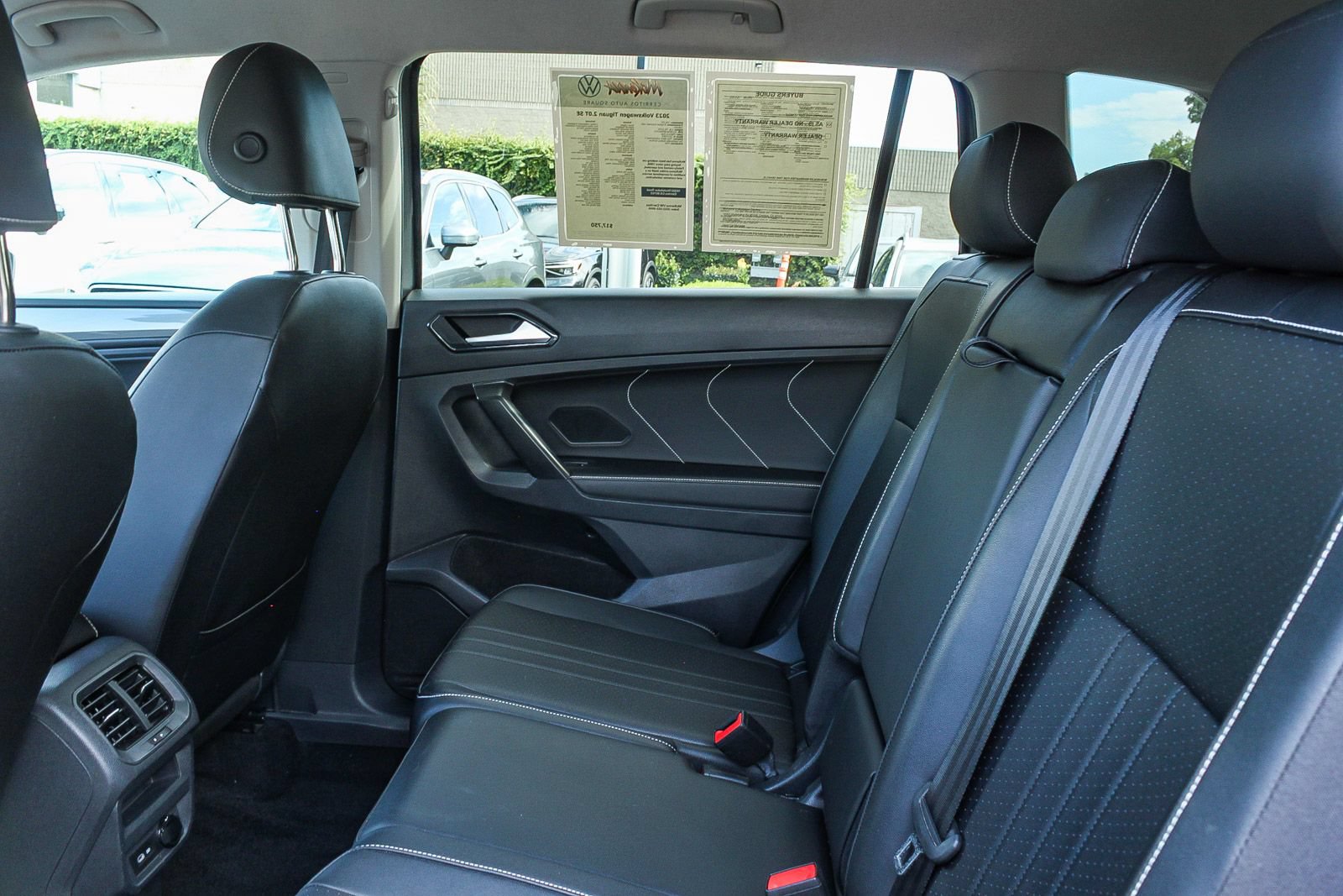 Used 2023 Volkswagen Tiguan SE FWD image 19
