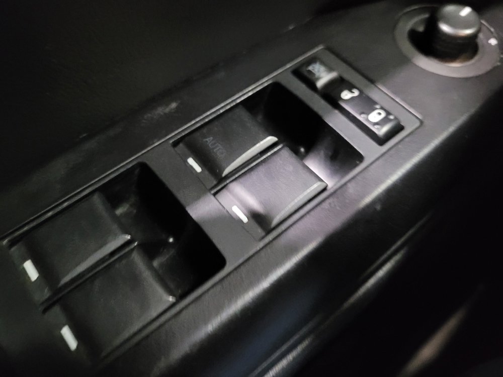 Used 2015 Jeep Compass Sport w/ Power Value Group image 27