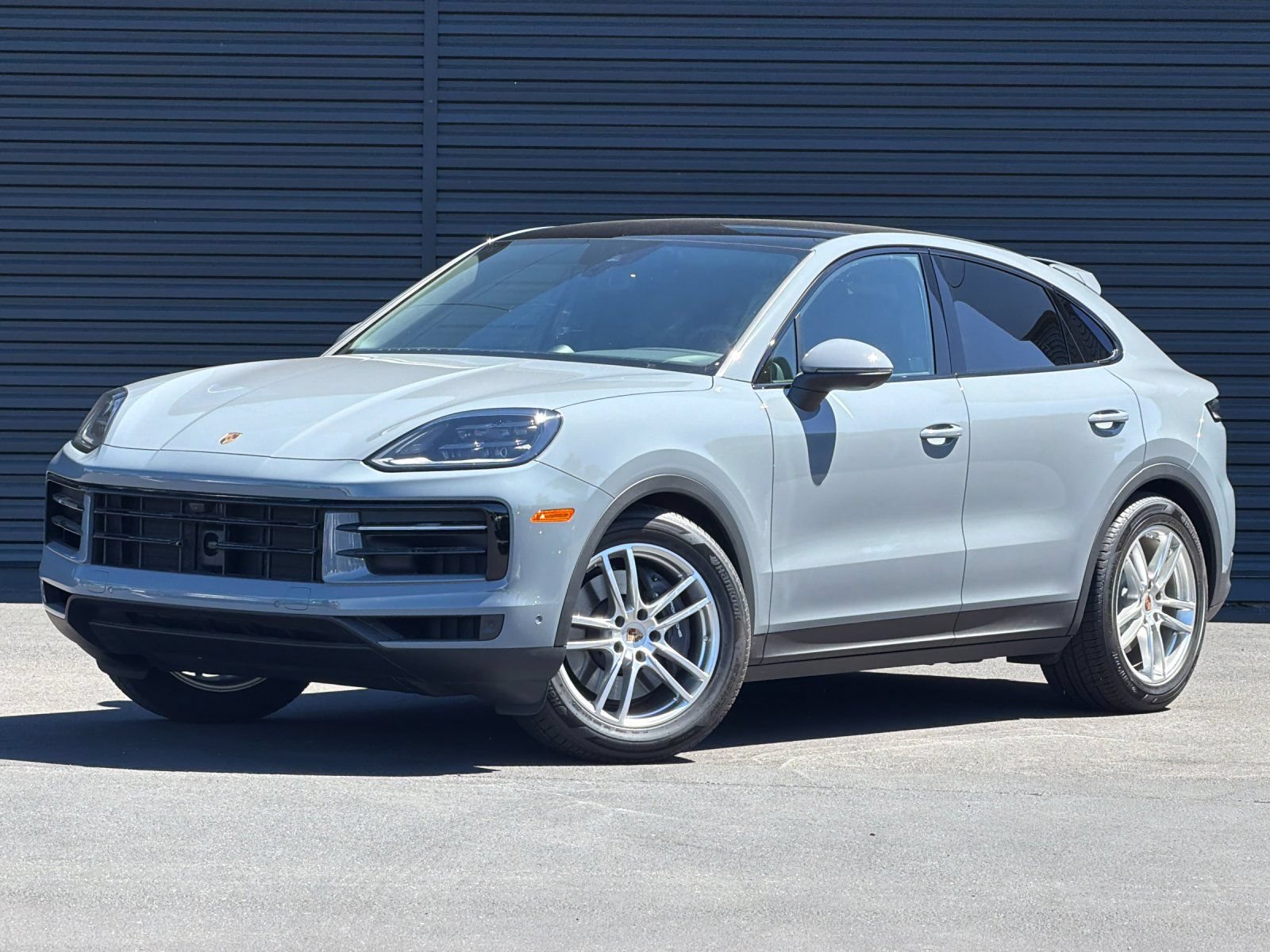 Certified 2026 Porsche Cayenne Coupe AWD/4WD image 2