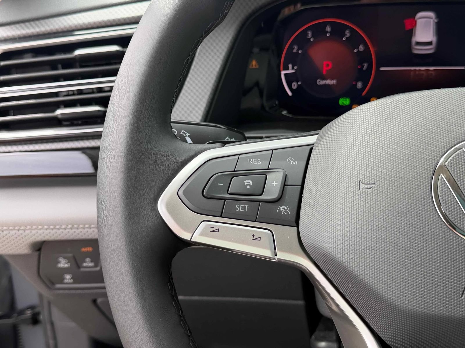 New 2026 Volkswagen Atlas Peak Edition AWD/4WD image 18