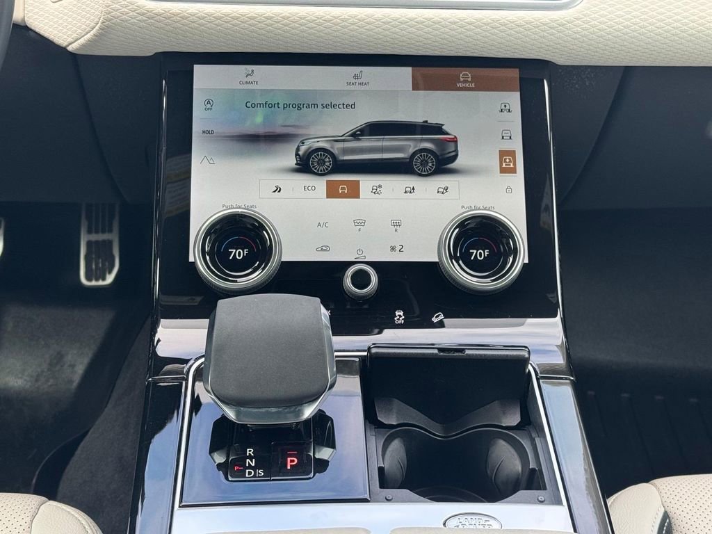 Used 2021 Land Rover Range Rover Velar R-Dynamic S image 15