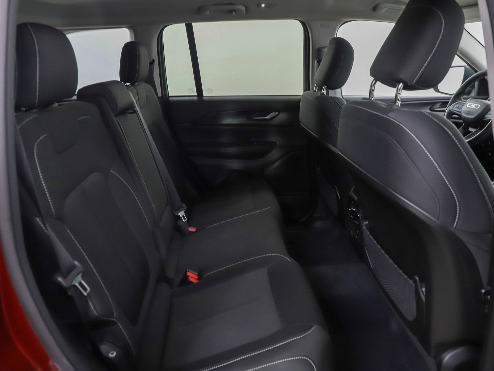 Used 2023 Jeep Grand Cherokee Laredo w/ Luxury Tech Group I image 12