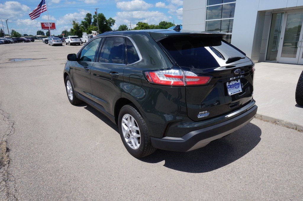 Used 2023 Ford Edge SEL w/ Convenience Package AWD/4WD image 3