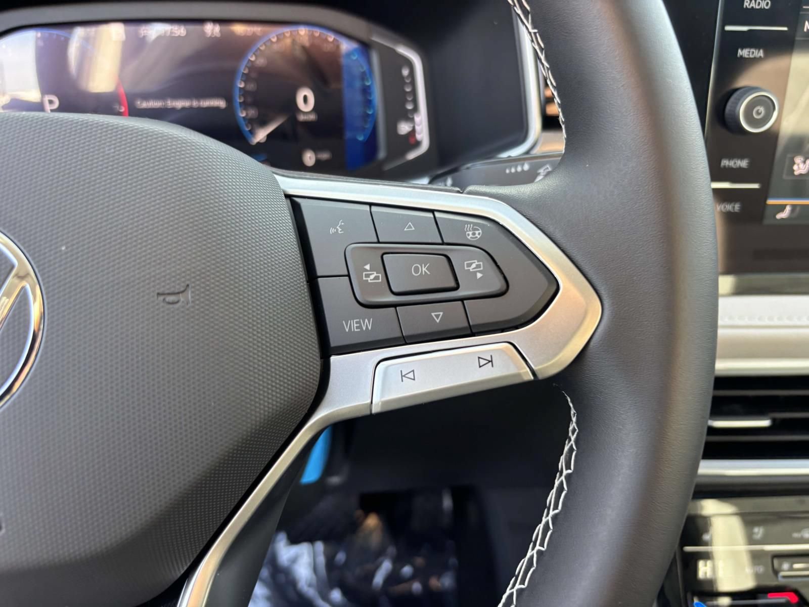 New 2026 Volkswagen Taos SEL AWD/4WD image 18