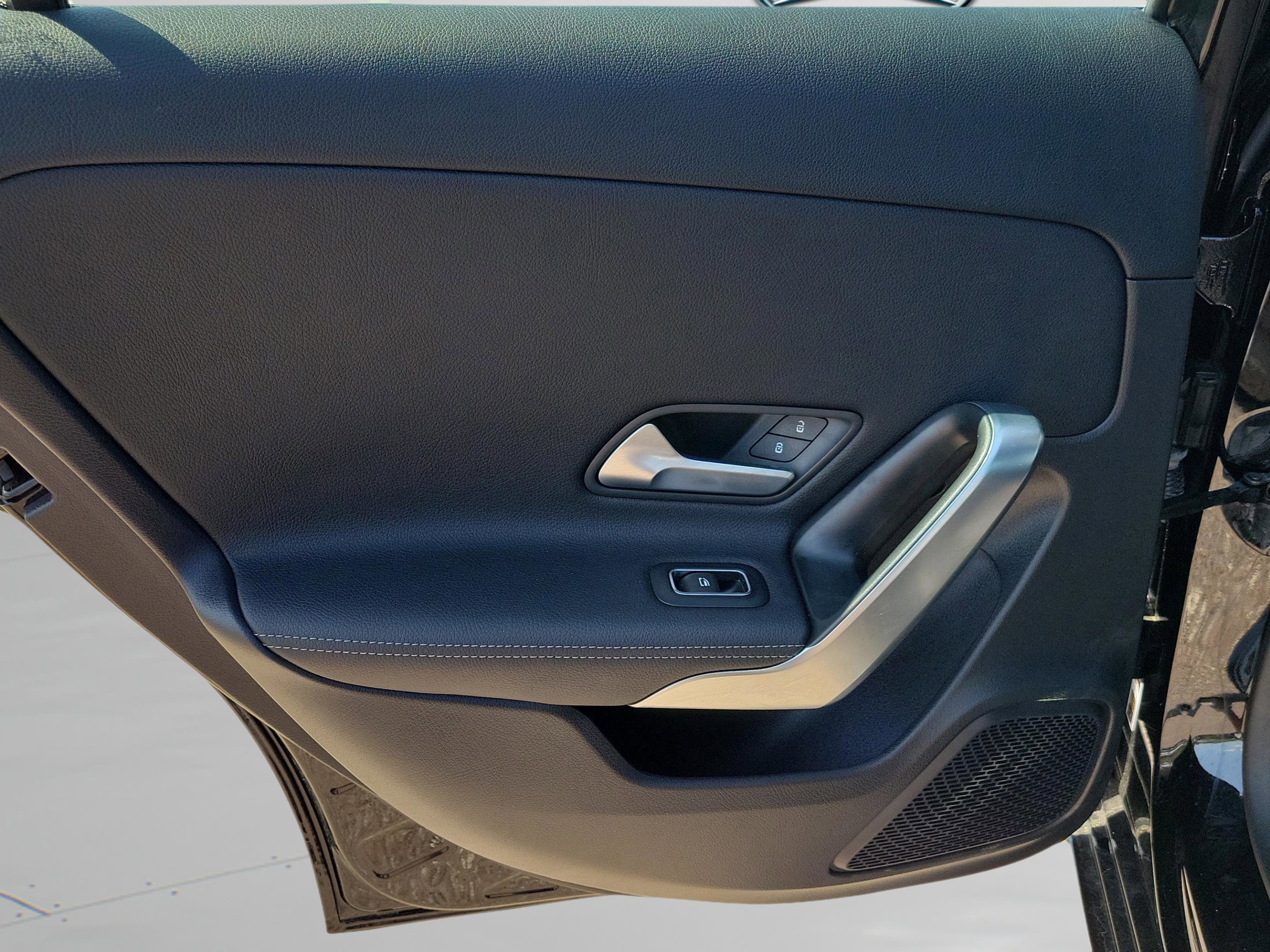 Certified 2022 Mercedes-Benz A 220 image 7