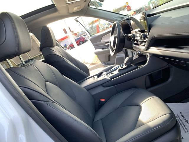 Used 2026 Toyota Grand Highlander Limited image 14