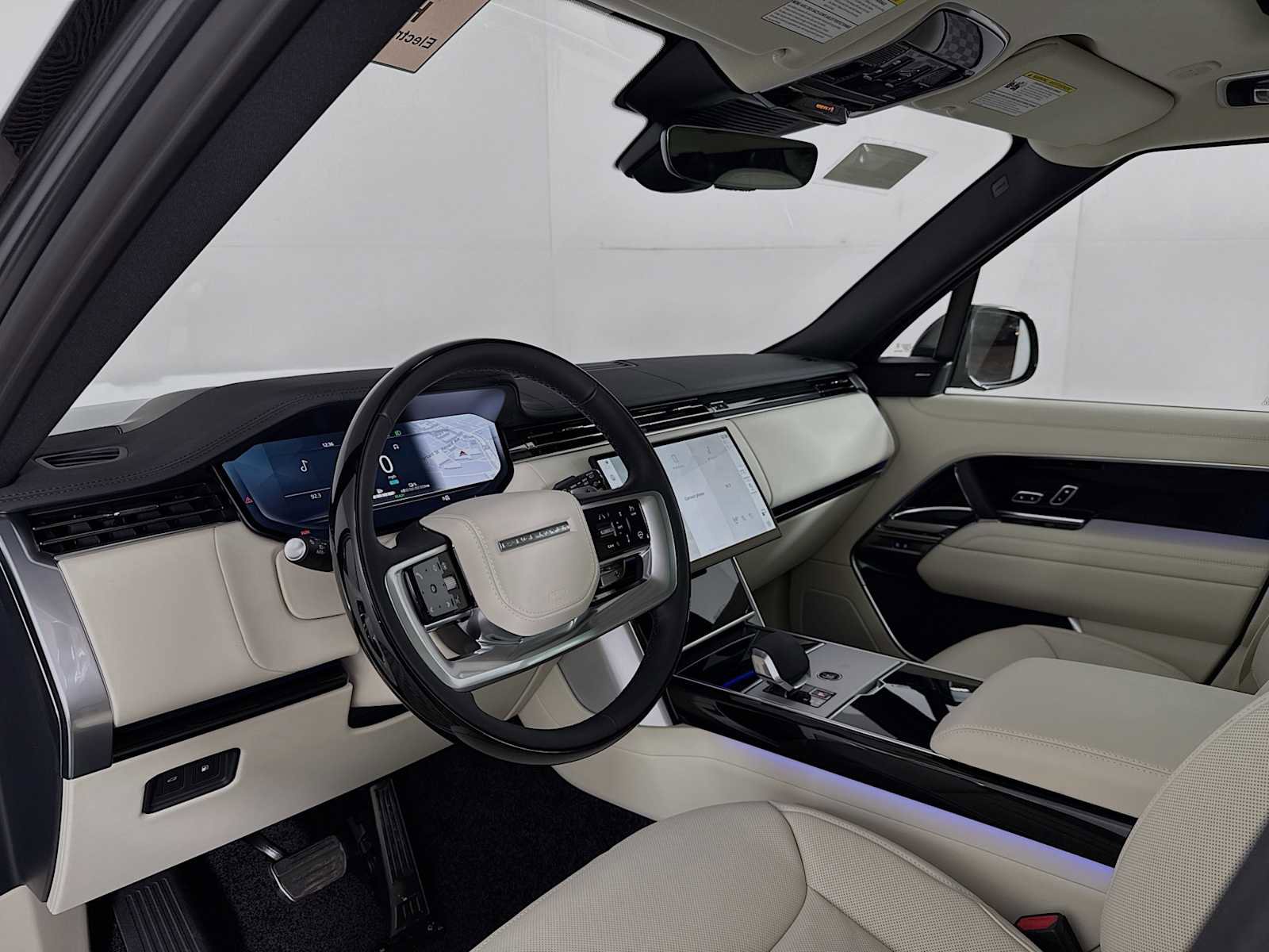 New 2026 Land Rover Range Rover SE image 9