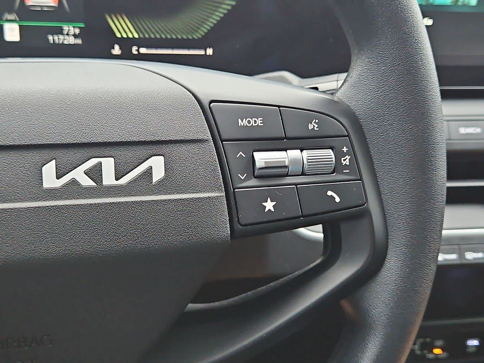 Certified 2025 Kia K4 FWD image 23