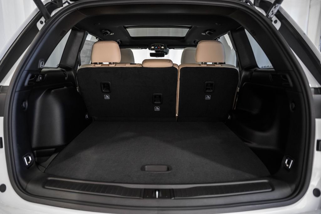 New 2025 Jeep Grand Cherokee Limited w/ Luxury Tech Group II image 10