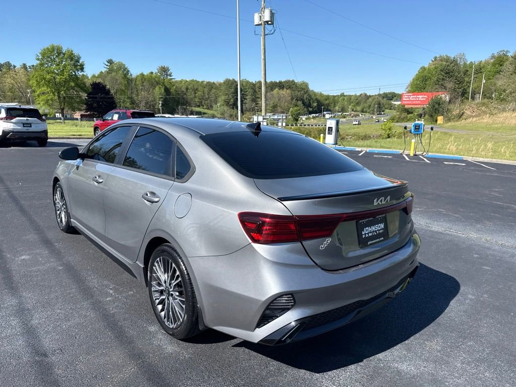 Used 2023 Kia Forte GT-Line w/ GT-Line Premium Package FWD image 7