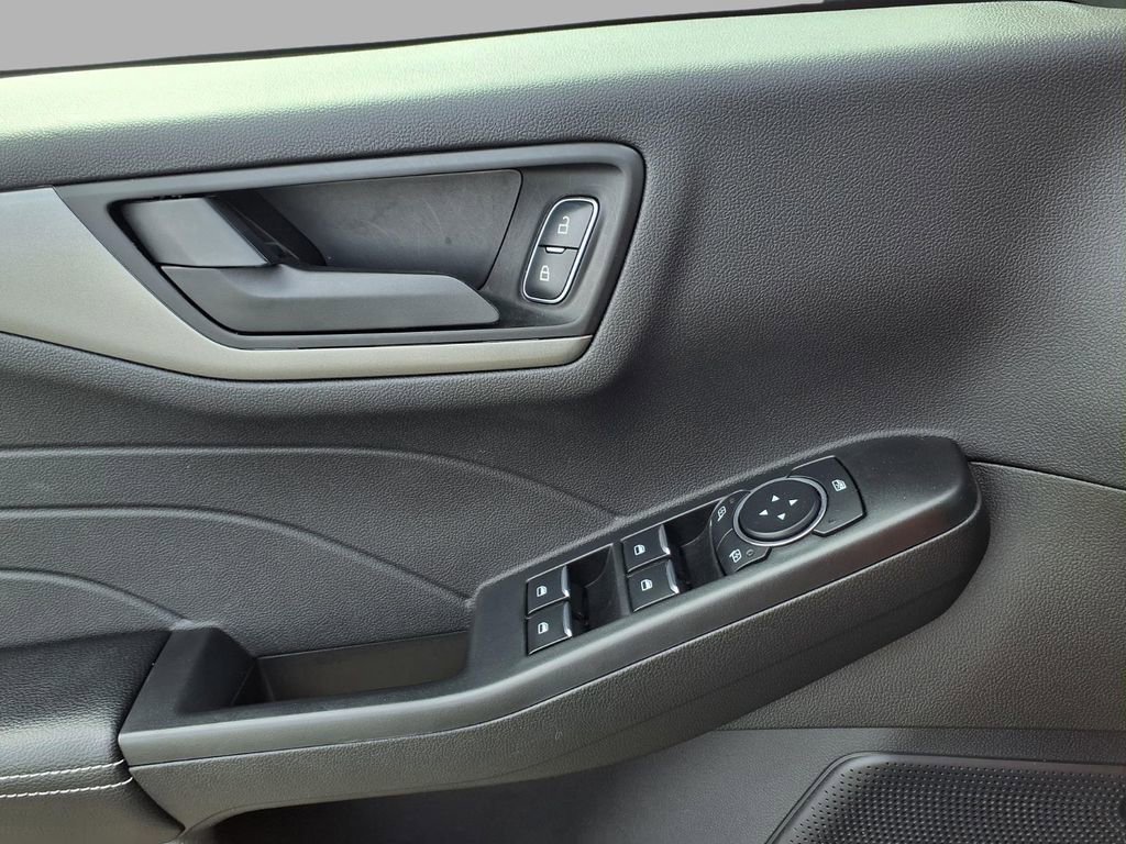 Used 2024 Ford Escape Active image 16