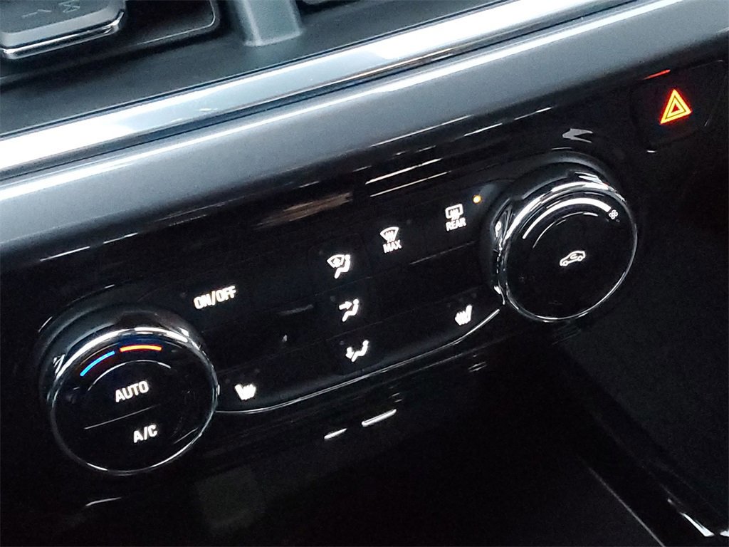 Used 2025 Chevrolet Trax ACTIV w/ Driver Confidence Package image 17