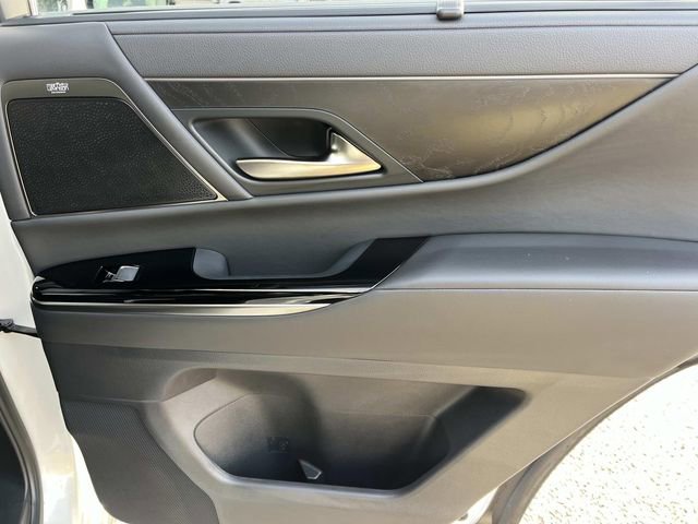 Certified 2024 Lexus LX 600 4WD w/ Appearance Package image 27