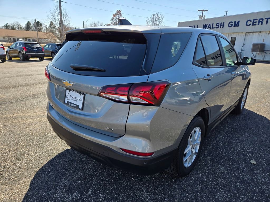 Used 2023 Chevrolet Equinox LS w/ LS Convenience Package image 5