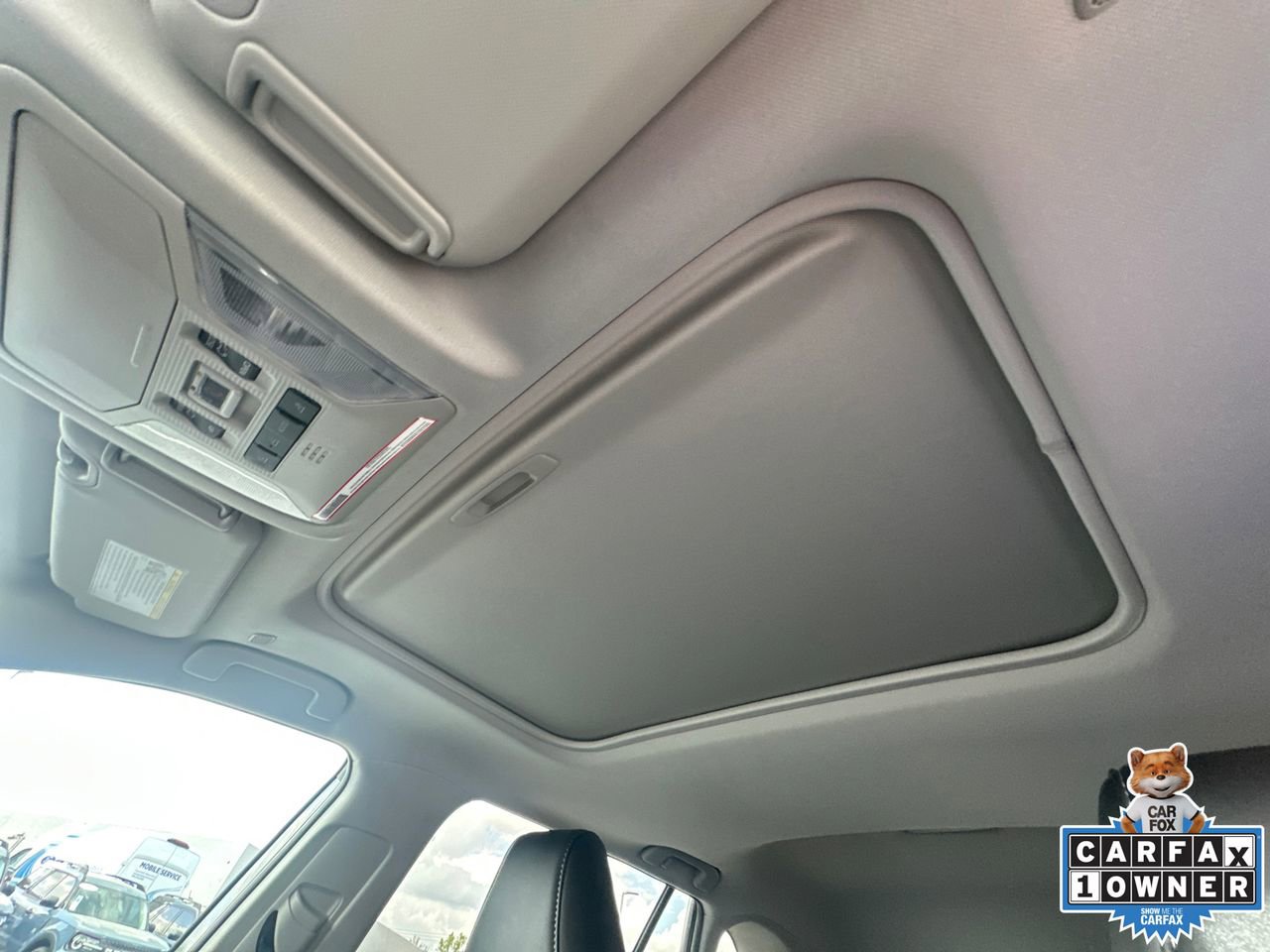 Used 2023 Toyota RAV4 XLE Premium image 32