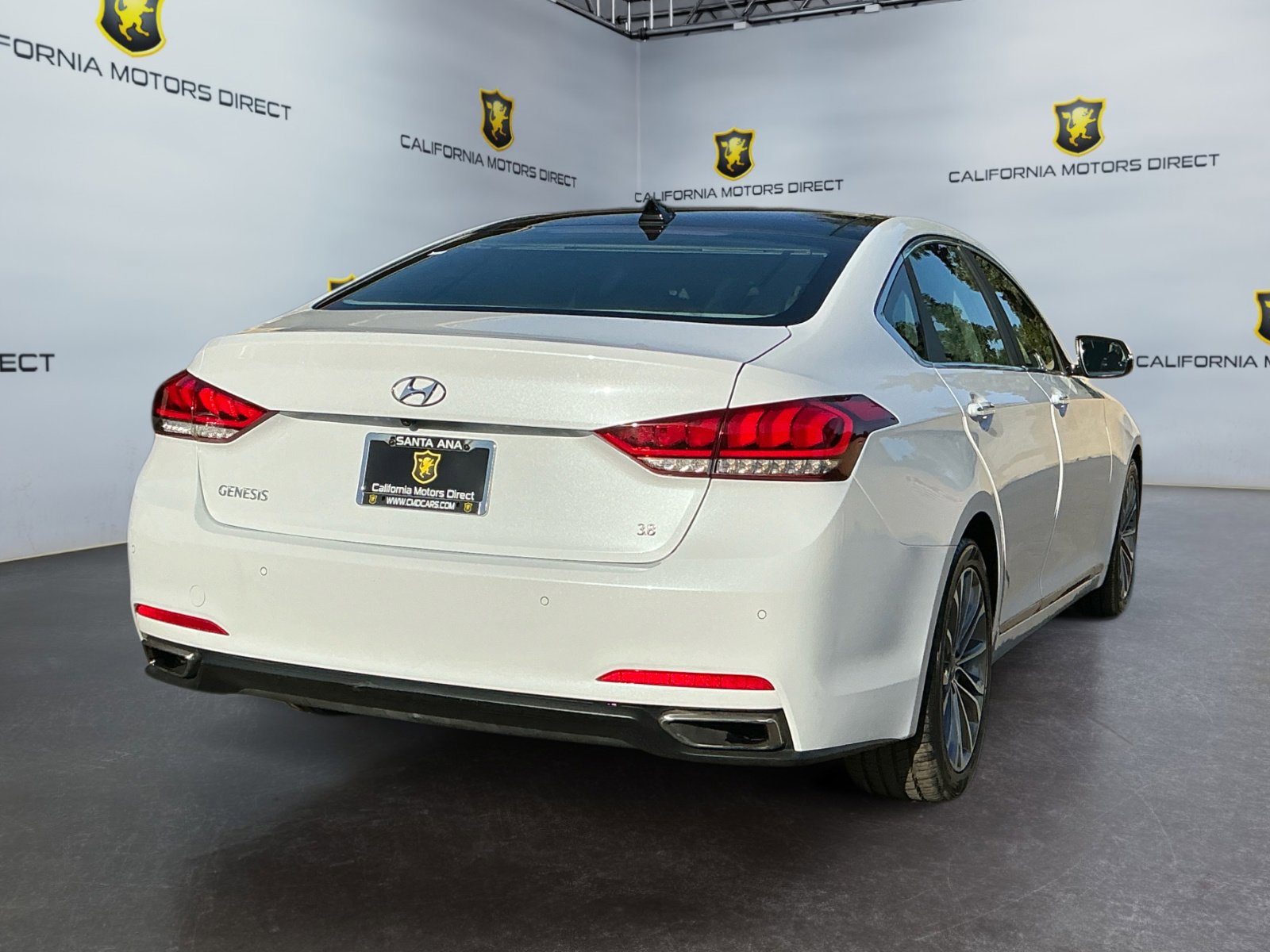 Used 2015 Hyundai Genesis 3.8 w/ Option Group 03 image 5