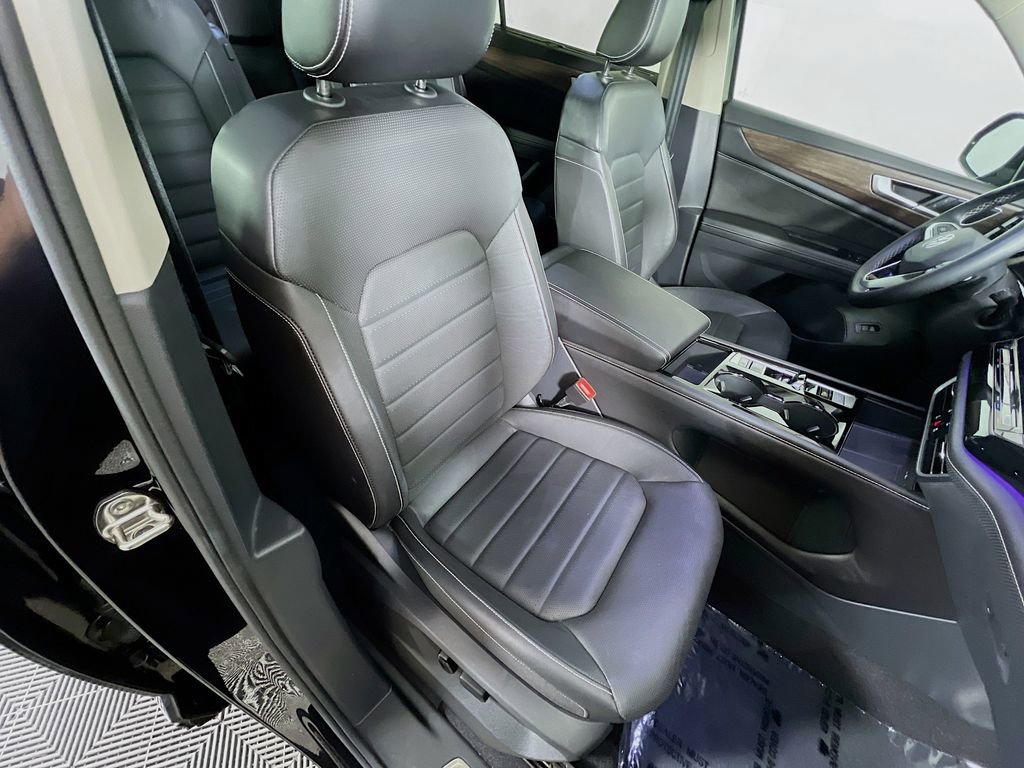 Used 2024 Volkswagen Atlas SEL image 30