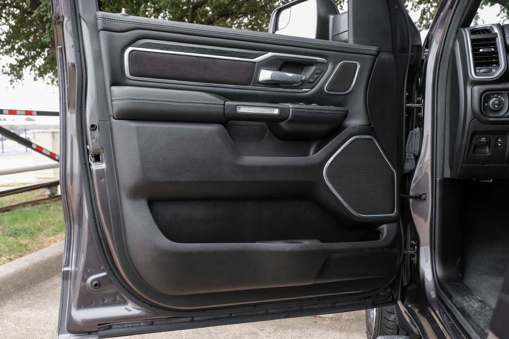Used 2023 RAM 1500 Laramie AWD/4WD image 59