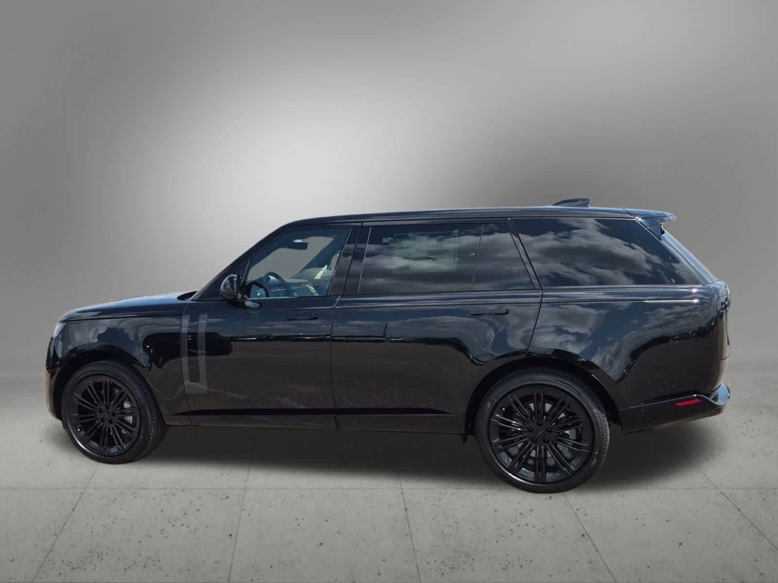 New 2026 Land Rover Range Rover Long Wheelbase SE AWD/4WD image 3
