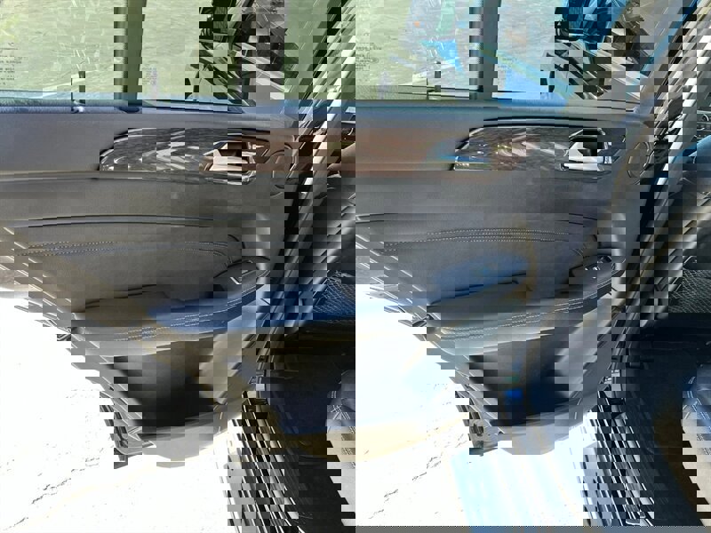 Used 2014 Mercedes-Benz ML 350 4MATIC w/ Premium 1 Package image 17