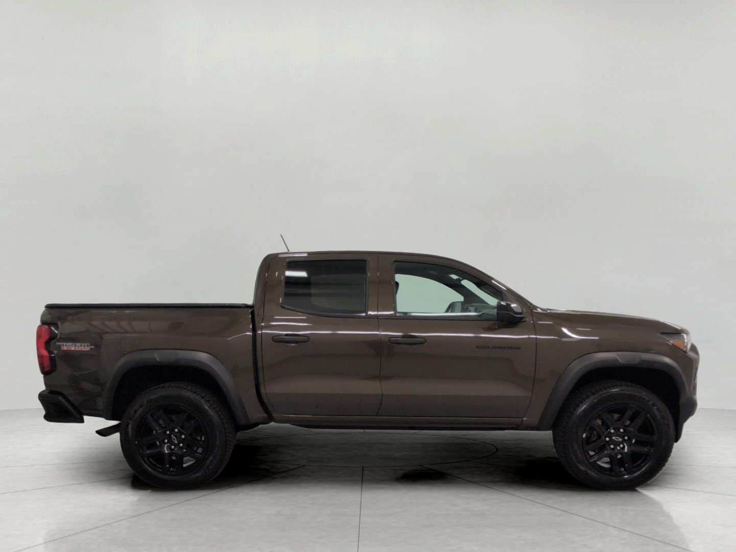 Used 2023 Chevrolet Colorado Trail Boss w/ Technology Package AWD/4WD image 12