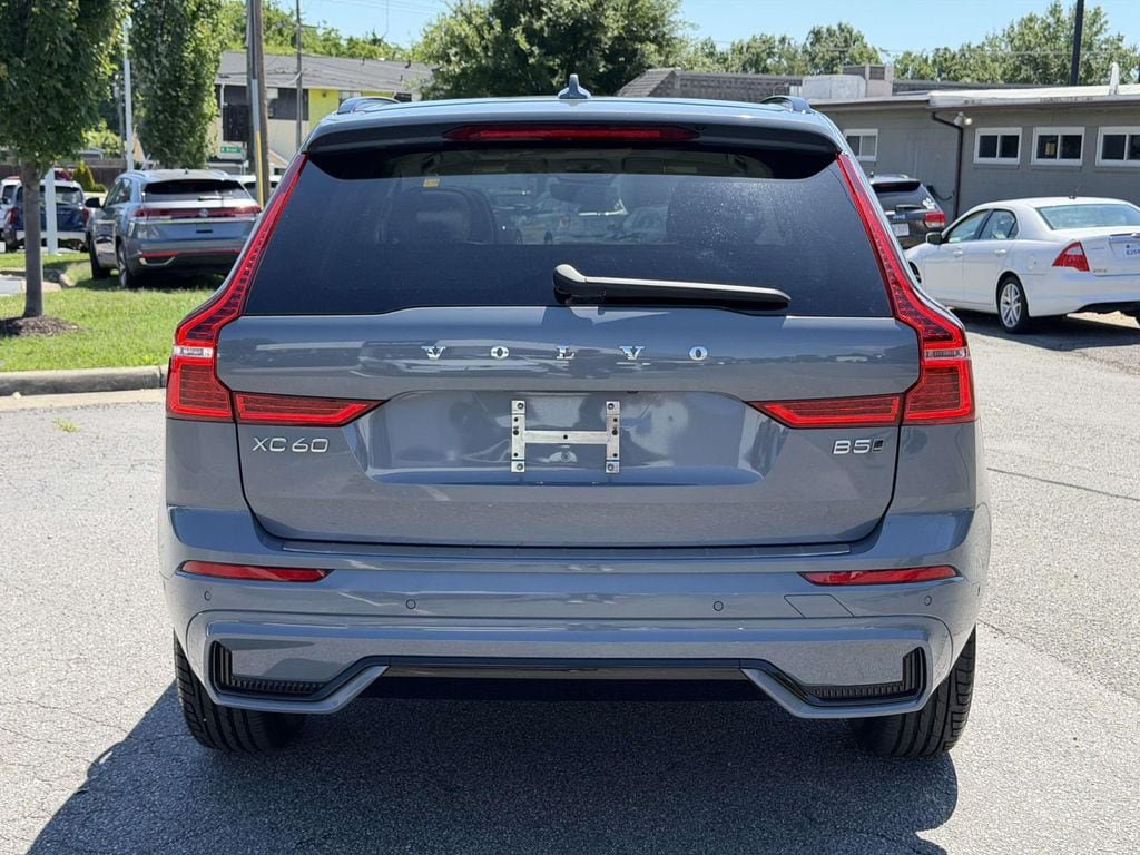Used 2024 Volvo XC60 B5 Plus w/ Protection Package Premier AWD/4WD image 21