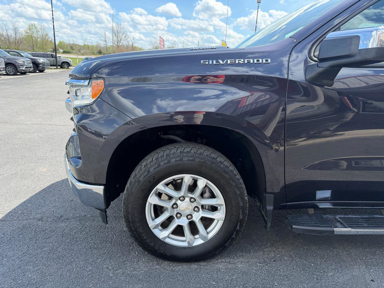 Used 2022 Chevrolet Silverado 1500 LT AWD/4WD image 11