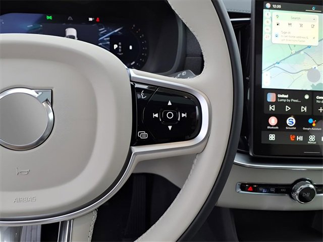 New 2026 Volvo XC90 B6 Ultra image 16