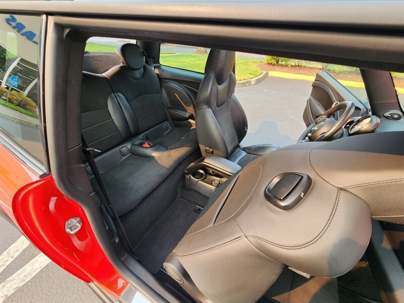 Used 2013 MINI Cooper S w/ Sport Pkg FWD image 16
